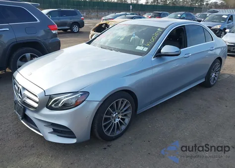 2017 Mercedes-Benz E 300 4Matic z USA, uszkodzony, nr VIN WDDZF4KB9HA086366